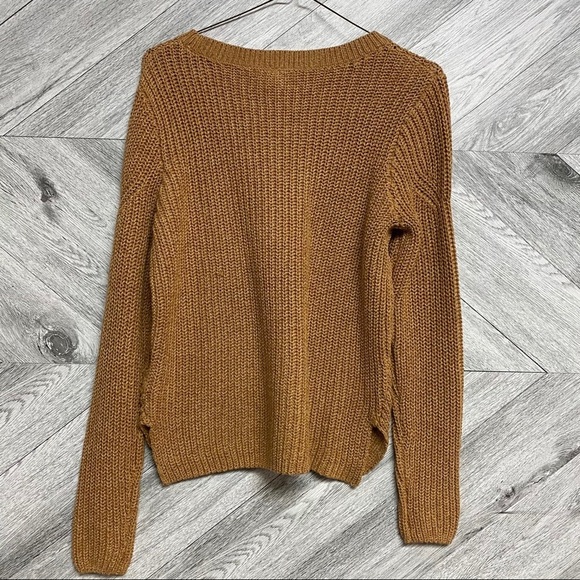 H&M | Tan Crew Neck Open Knit Sweater Small NWT - Picture 4 of 8